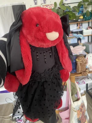Bashful Luxe Bunny Scarlett - Huge Jellycat | Jelly Journal