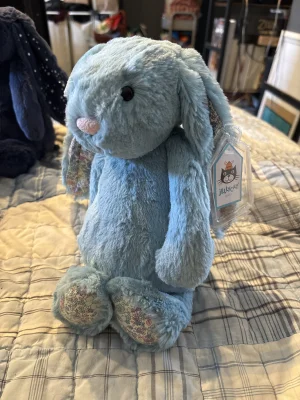 ジェリーキャット Medium Blossom Aqua Bunny Amazon.co.jp: JELLYCAT Medium Blossom Aqua Bunny Rabbit Plush Toy