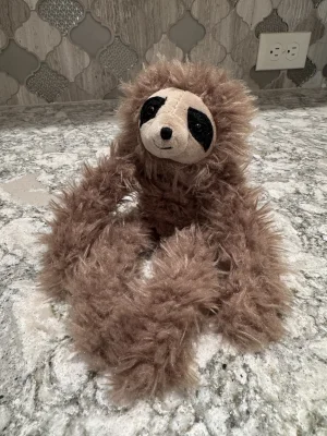 A photo of Bonbon Sloth Jellycat taken by SnowLeopard821