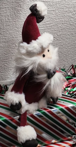 A photo of Crimson Santa Jellycat taken by Jelly_0ne