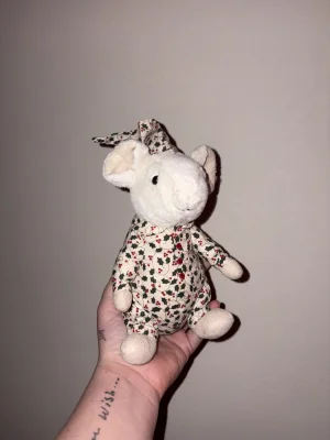 A photo of Merry Mouse Bedtime Jellycat taken by joselynnsmith