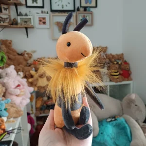 A photo of Zeegul Bee Jellycat taken by herbgardenplush
