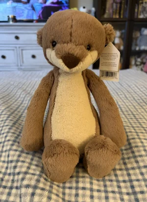 Bashful Otter - Medium Jellycat | Jelly Journal