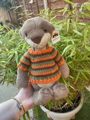 Bashful Otter - Medium Jellycat | Jelly Journal