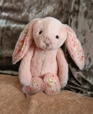 新品  Blossom Blush Bunny Cherry M Blossom Blush Bunny 'Cherry' with Personalised Red Jumper