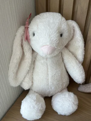 Bashful Cream Bunny - Small Jellycat photo