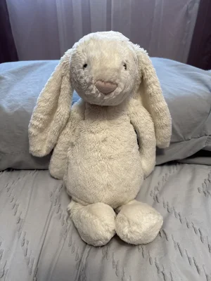 Bashful Cream Bunny - Huge Jellycat | Jelly Journal