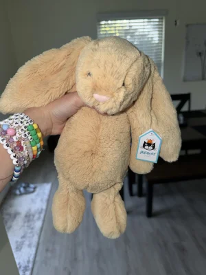 Bashful Honey Bunny - Medium Jellycat | Jelly Journal