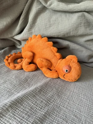 Vividie Chameleon Jellycat photo