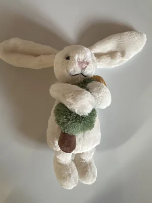 Bashful Bunny with Christmas Tree Jellycat photo uploaded by Jellytastic