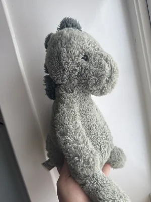 A photo of Puffles Dino - Large Jellycat taken by JellyElenJoy