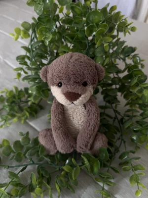 Bashful Otter - Small Jellycat photo uploaded by todaysobsessionis