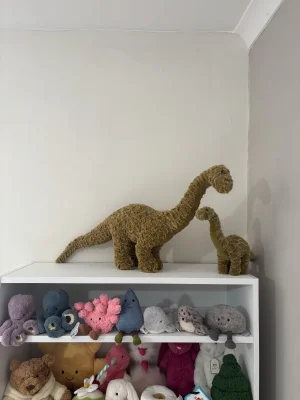 A photo of Delaney Diplodocus - Large Jellycat taken by amberb_x
