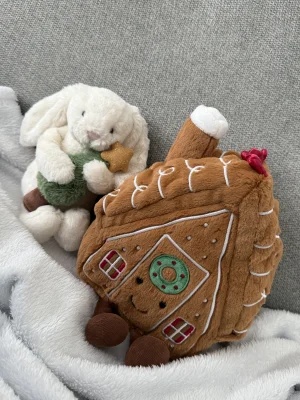 Amuseables Gingerbread House Jellycat | Jelly Journal