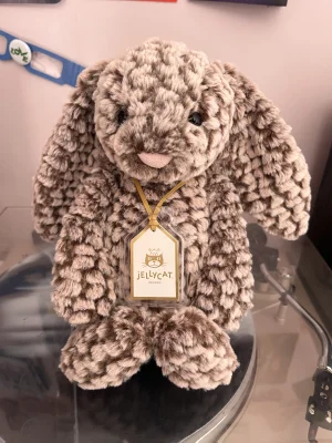 Bashful Luxe Bunny Pine Jellycat photo