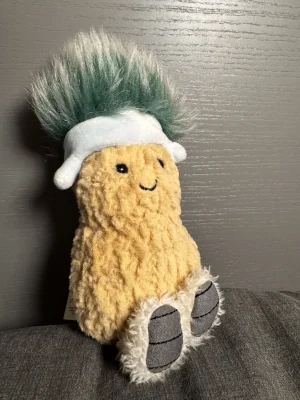 Amuseables Peanut 'Après Ski' Jellycat photo uploaded by Zacthejelly