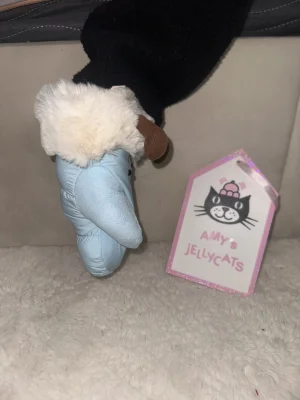 Amuseables Mitten Jellycat photo