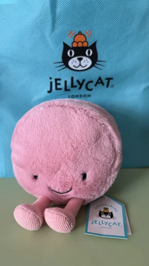 Amuseables Mia Macaron Jellycat photo