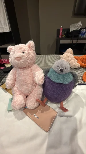 Leola Bear - Medium Jellycat photo