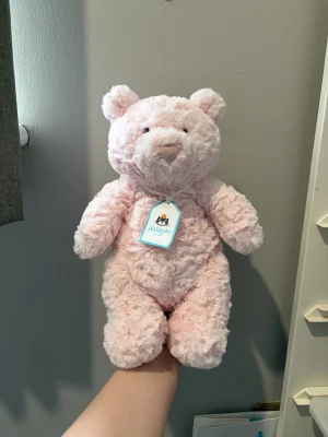 Leola Bear - Medium Jellycat | Jelly Journal