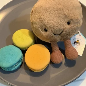 Amuseables Mona Macaron Jellycat photo