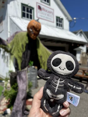 Skeleton Bob Bag Charm Jellycat photo