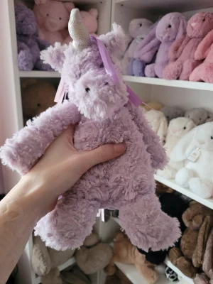 A photo of Charmed Sophia Unicorn - Small Jellycat taken by Kitsfae