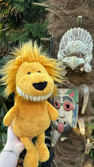 A photo of Toothy Lion Jellycat taken by Jelly_Journey