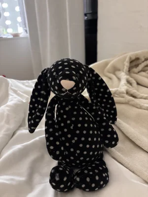 Bashful Millie Jellycat photo