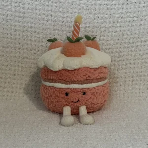 Amuseables Melbie Peach Cake Jellycat | Jelly Journal