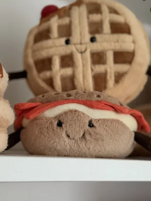 Amuseables Bagel Jellycat | Jelly Journal