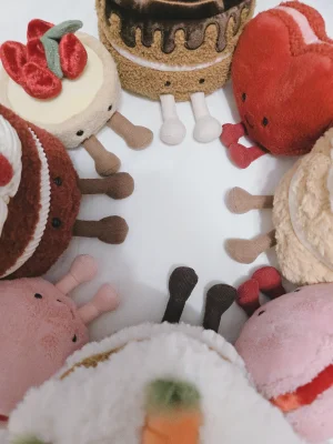 Amuseables Carrot Cake Jellycat | Jelly Journal