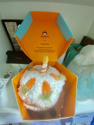 Amuseables Carrot Cake Jellycat photo