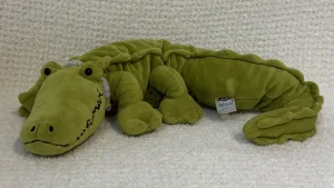 A photo of Zigzag Croc Jellycat taken by crim