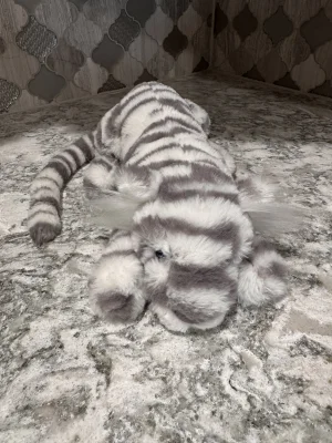 Sacha Snow Tiger - Little Jellycat photo uploaded by SnowLeopard821