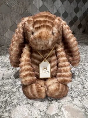 Bashful Luxe Bunny Juniper Jellycat photo uploaded by SnowLeopard821