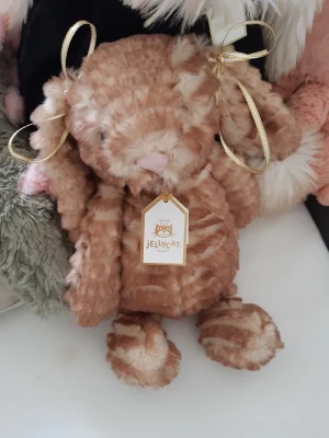Bashful Luxe Bunny Juniper Jellycat | Jelly Journal