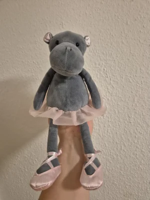 Dancing Darcey Hippo - Medium Jellycat photo