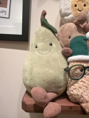 Amuseables Pear - Large Jellycat photo