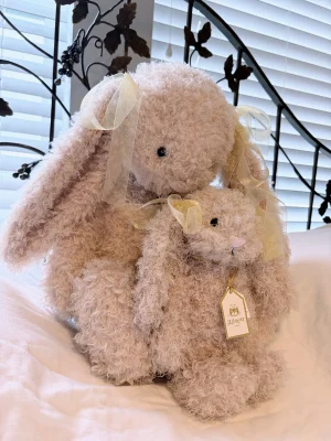 Bashful Luxe Bunny Curly - Huge Jellycat | Jelly Journal