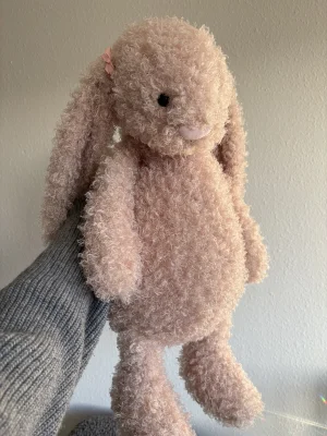 Bashful Luxe Bunny Curly - Huge Jellycat | Jelly Journal