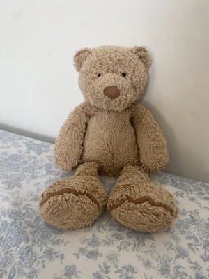 Bashful Honey Bear Jellycat photo