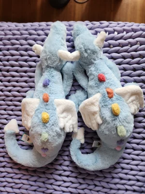 A photo of Sky Dragon - Large Jellycat taken by emilliebee