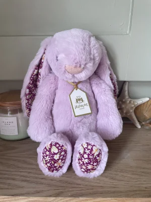 Thistlepop Blossom Luxe Bunny Jellycat | Jelly Journal