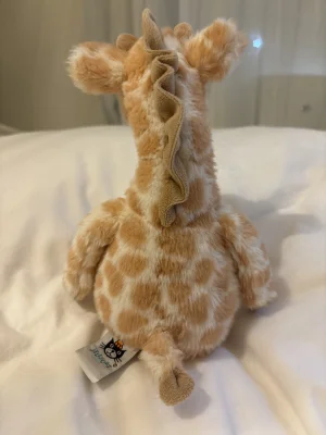 Fluffles Giraffe - Small Jellycat photo