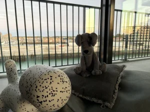 A photo of Zeus Great Dane Jellycat taken by emiandjellyy