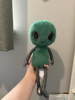 Zyllan Alien Jellycat photo