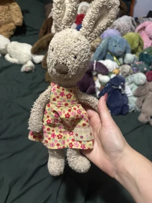 A photo of Floral Friends Beatrice Bunny Jellycat taken by JordanR0426