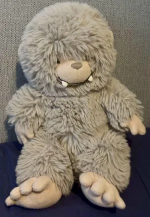 A photo of Bo Bigfoot Jellycat taken by emmerlyh
