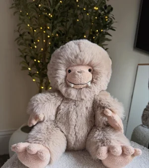 A photo of Bo Bigfoot Jellycat taken by Jellyhayles